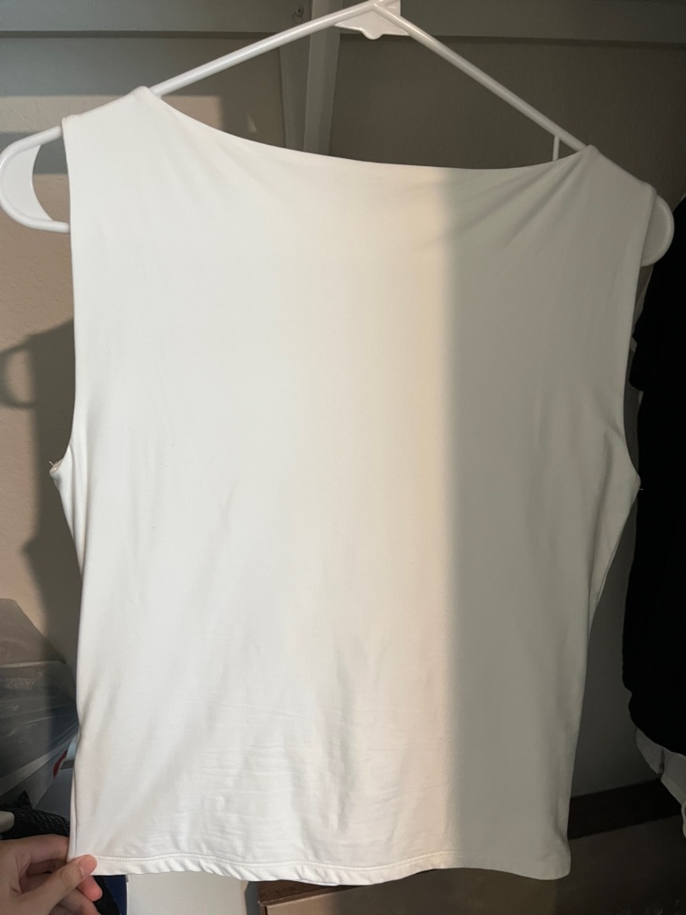 Abercrombie & Fitch White Boatneck Sleeveless Tank - Picture 2 of 2